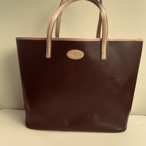 Coach chocolate brown cross-grain leather tote bag